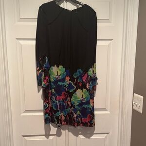 TAHARI- Elegant Black Floral Women's Dress